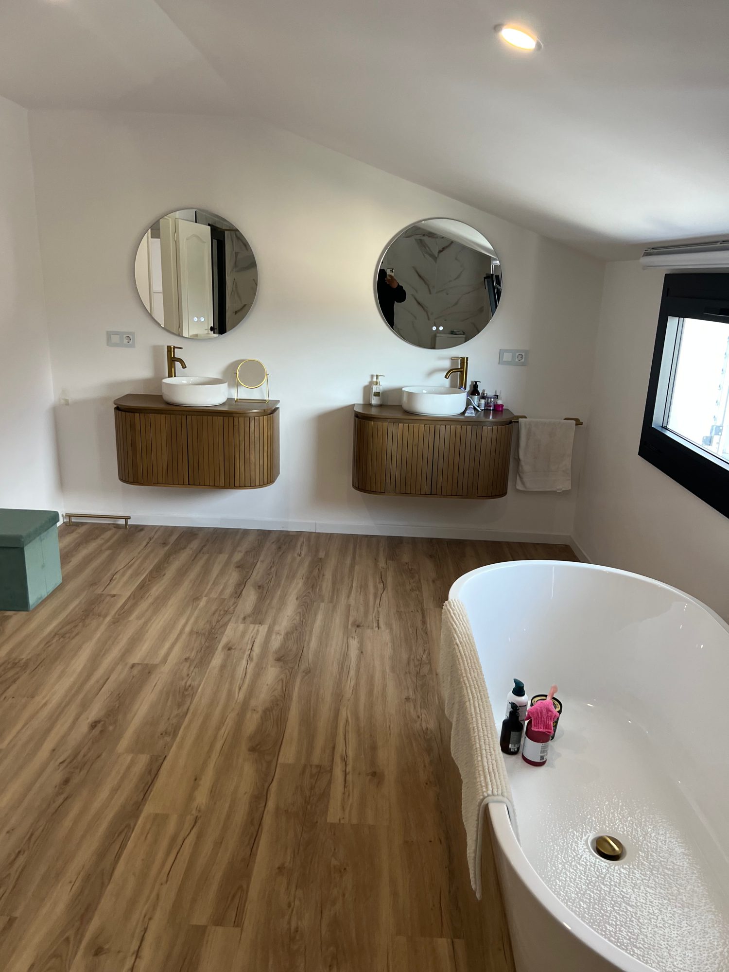 Reforma de baño amplio — Grupo Malpica